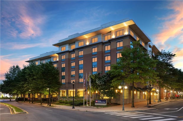 Images Hilton Garden Inn Arlington Shirlington