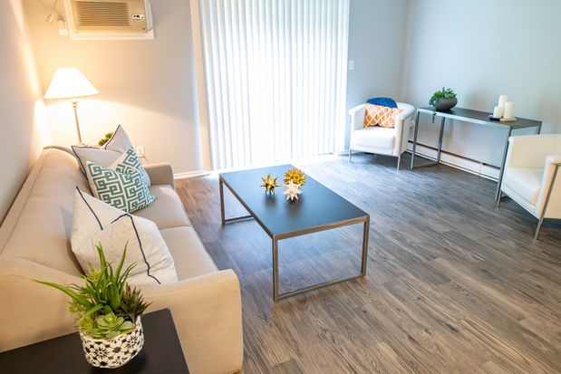 Images Rivers Bend Apartments