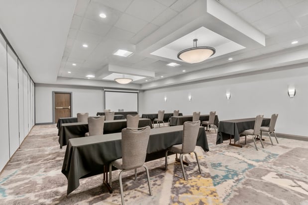 Images Holiday Inn Dubuque/Galena by IHG