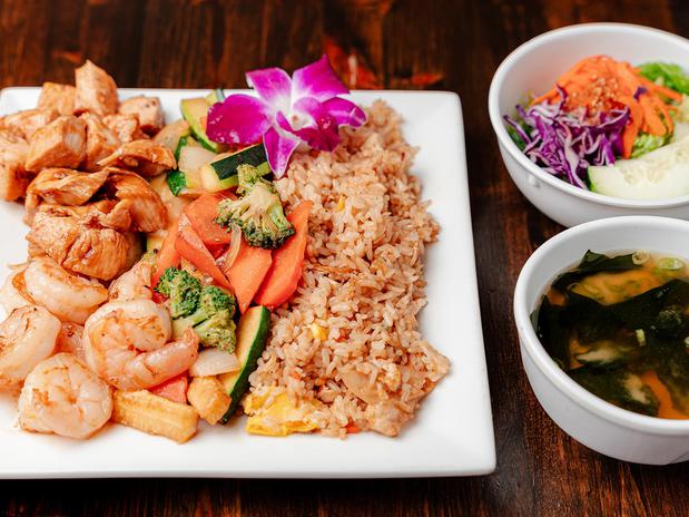 Images Wakatobi Japanese Grill Hibachi and Sushi