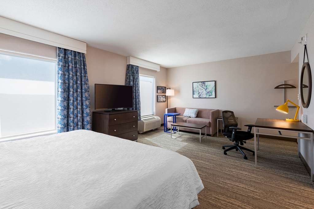 Guest room Hampton Inn & Suites by Hilton Halifax - Dartmouth Dartmouth (902)406-7700