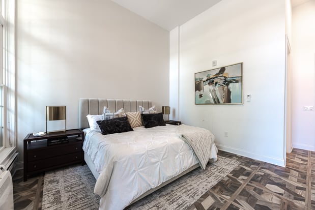 Images Market and Main Apartments