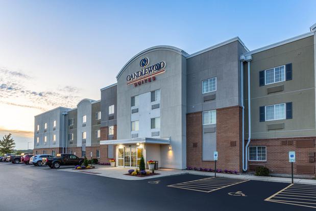 Images Candlewood Suites Aurora-Naperville, an IHG Hotel