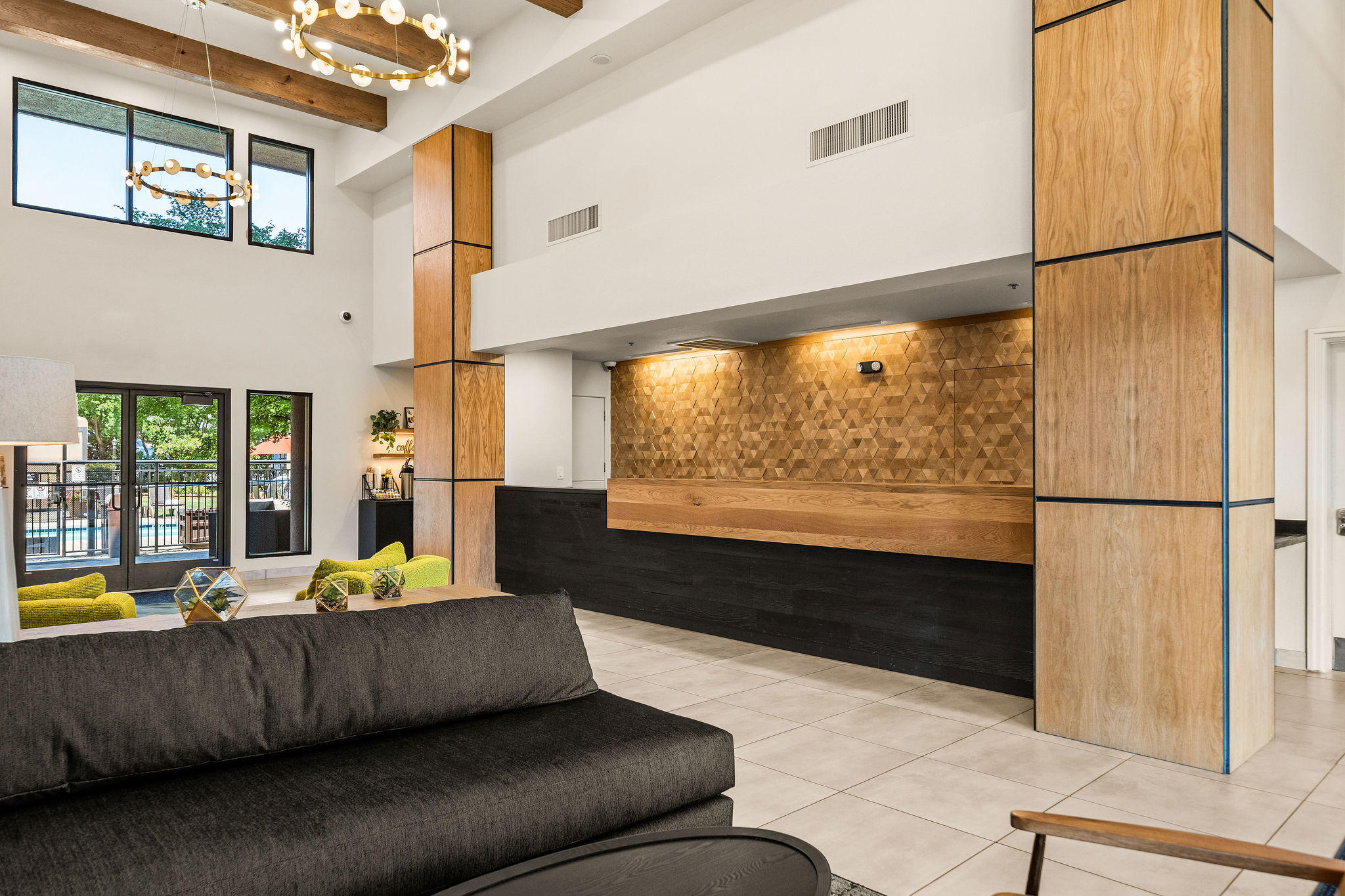 Oxford Suites Redding
