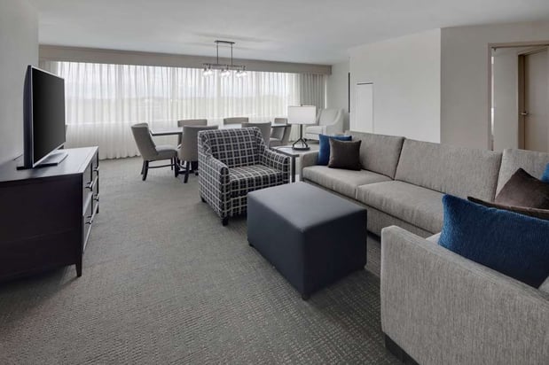 Images Embassy Suites by Hilton Detroit Troy Auburn Hills