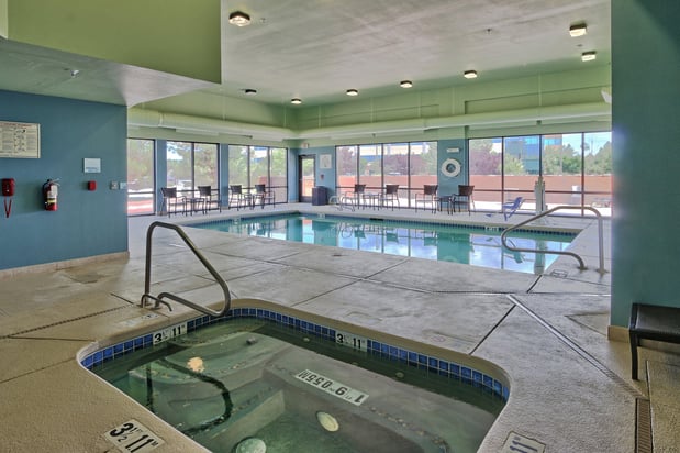 Images Holiday Inn Express & Suites Albuquerque Historic Old Town by IHG