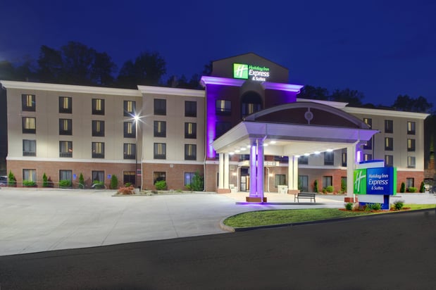 Images Holiday Inn Express & Suites Charleston NW - Cross Lanes by IHG