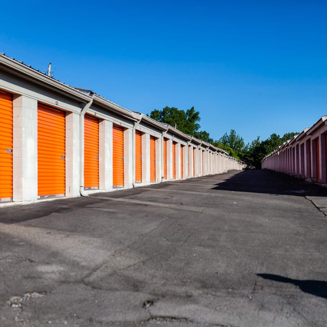 AAA Mini Storage, storage facility