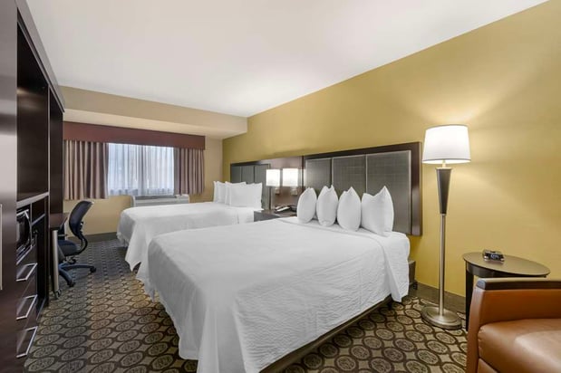 Images Best Western Plus InnTowner Madison