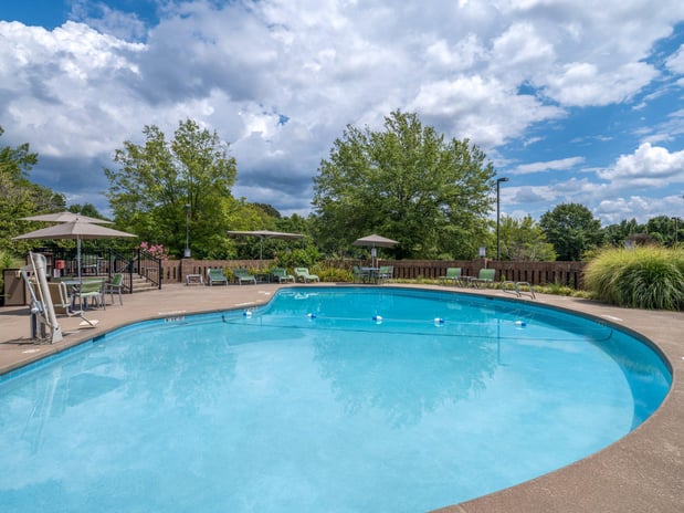 Images Holiday Inn Greensboro Coliseum by IHG