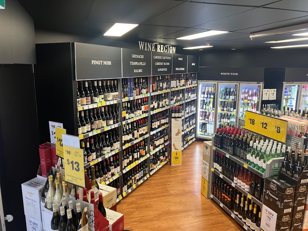 Images Liquorland Treetops Plaza