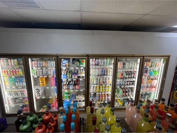 Images DC Liquors - NW Military