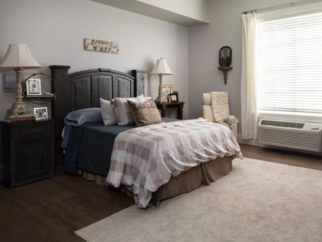 Images Lakeshore Senior Living