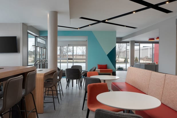Images avid hotel Oak Creek by IHG