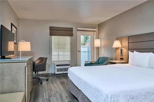 Images Hampton Inn and Suites Hermosa Beach