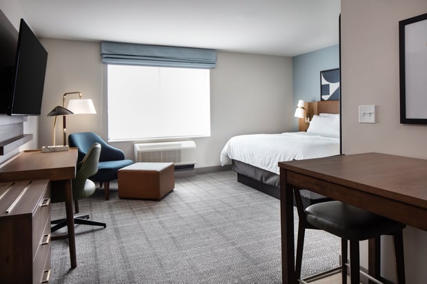 Images Staybridge Suites Iowa City - Coralville by IHG