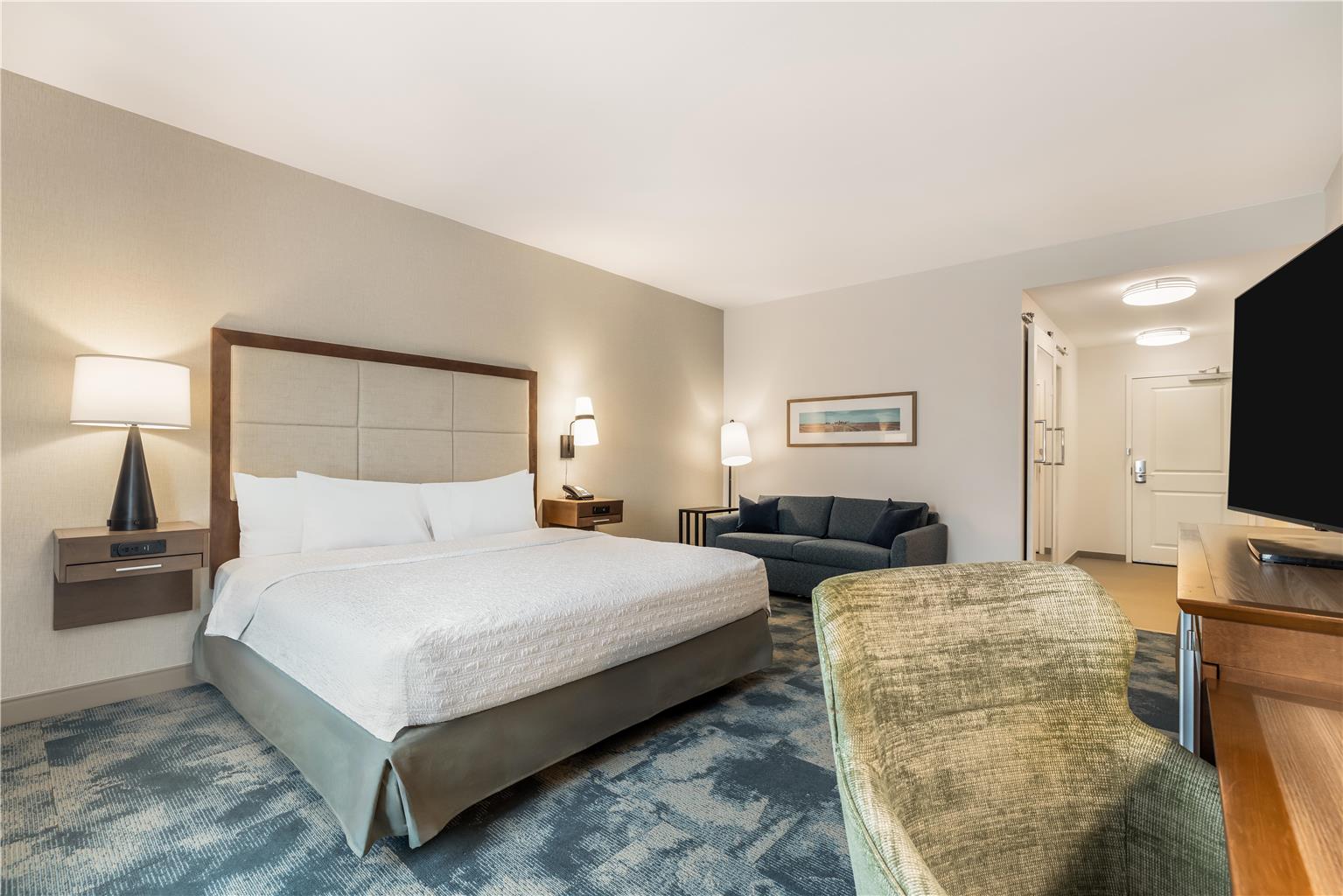 Guest room