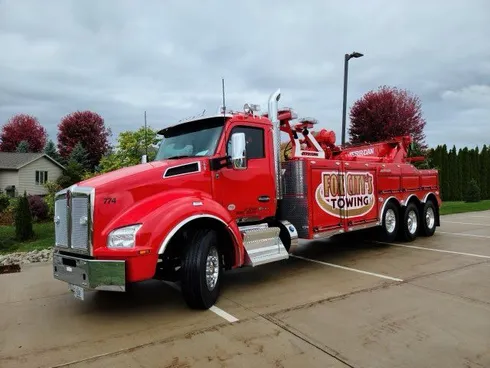 Fox City's Towing Image