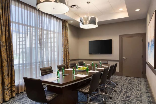 Images Embassy Suites by Hilton The Woodlands® at Hughes Landing