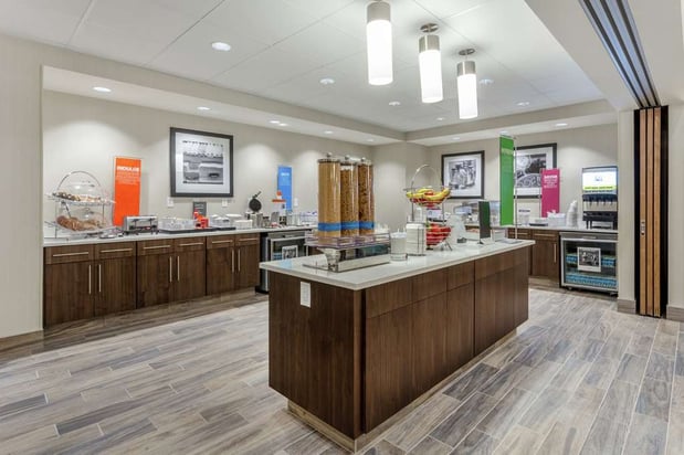 Images Hampton Inn & Suites by Hilton Burlington
