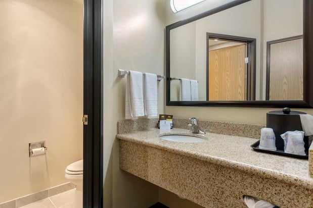 Images Best Western Plus Grapevine Inn