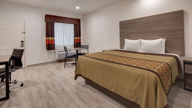 Images SureStay by Best Western Baytown