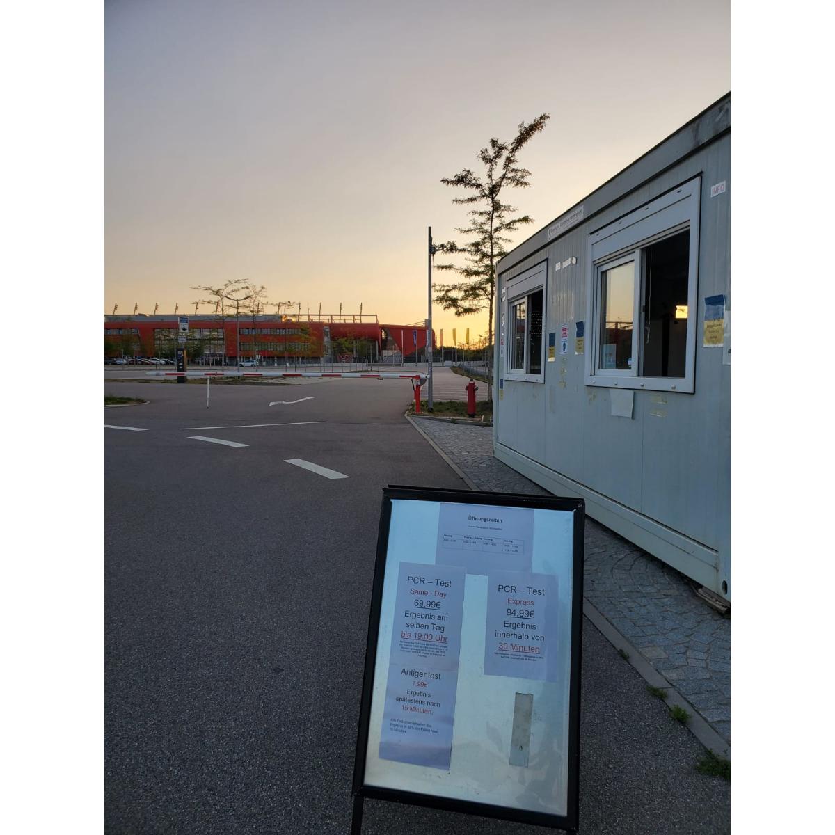 Covid-Bayern Teststelle am Regensburger Stadion - Franz-Josef-Strauß-Allee, Franz-Josef-Strauß-Allee 22 in Regensburg