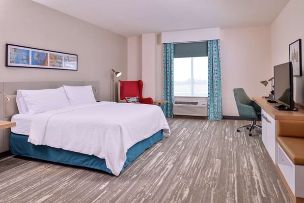 Images Hilton Garden Inn Kansas City Airport