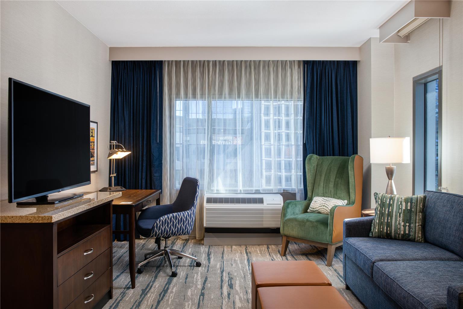Guest room