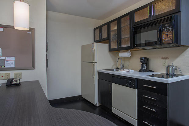 Images Candlewood Suites Louisville Airport by IHG