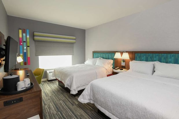 Images Hampton Inn & Suites Cincinnati Liberty Township