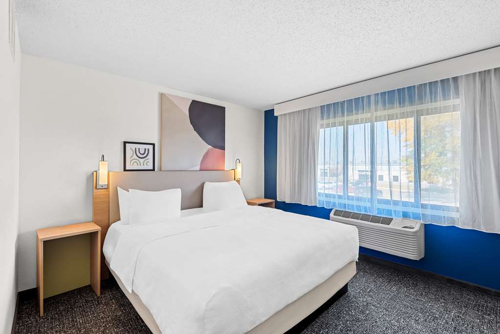 Guest room