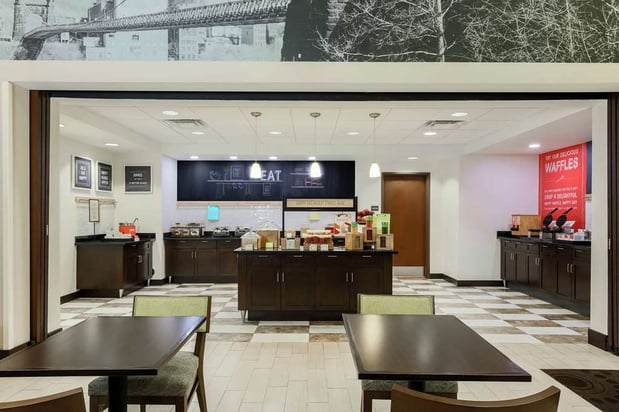 Images Hampton Inn & Suites Wheeling-The Highlands