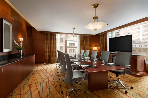 Images Hilton Chicago/Magnificent Mile Suites