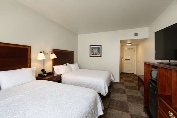 Images Hampton Inn & Suites Baton Rouge - I-10 East