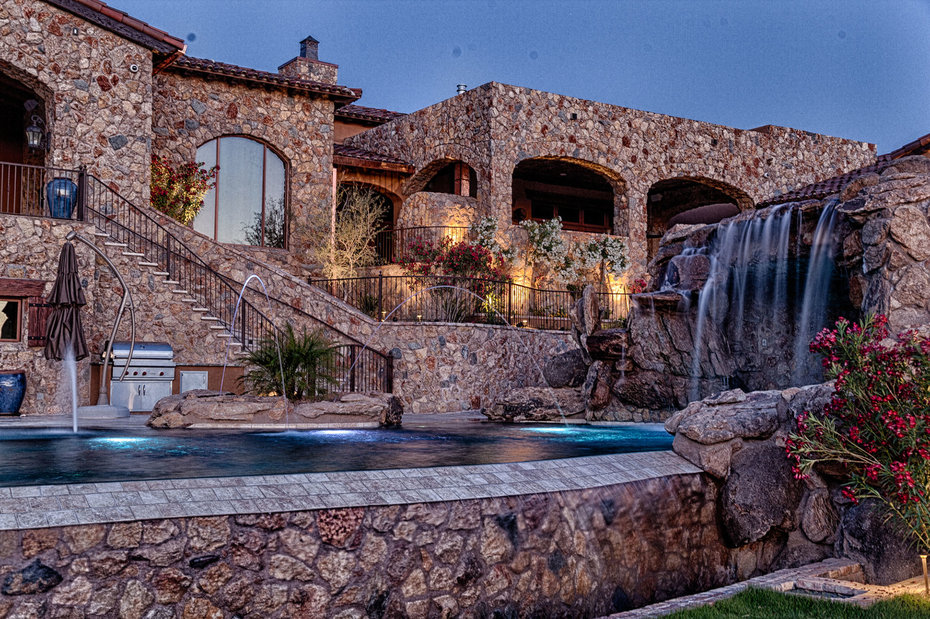 Images No Limit Pools & Spas