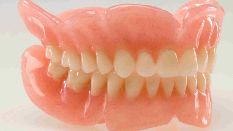 Images Klinisk Tandtekniker Mads Laursen