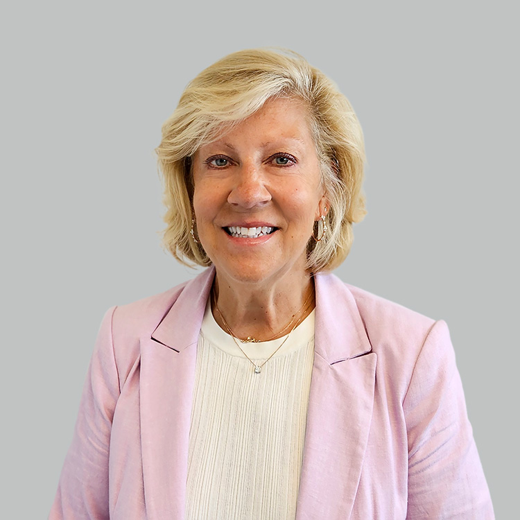 Headshot of Janie Emrick, a wealth advisor at Chase