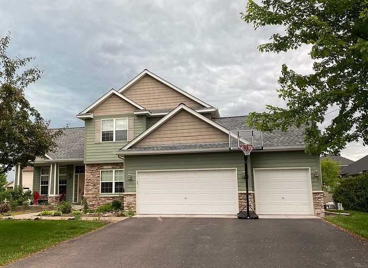 Maintenance, functionality, and durability are key factors to ensuring your home is protected from severe weather and years of wear and tear. The experts at Summit Builders Inc. can assist in recommending the best siding solution for your home.