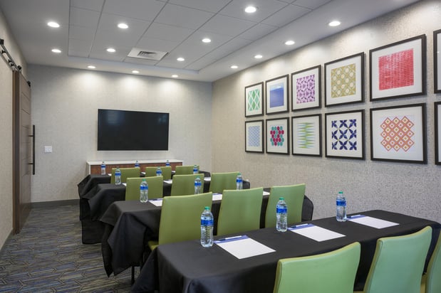 Images Holiday Inn Express & Suites Phoenix East - Gilbert by IHG