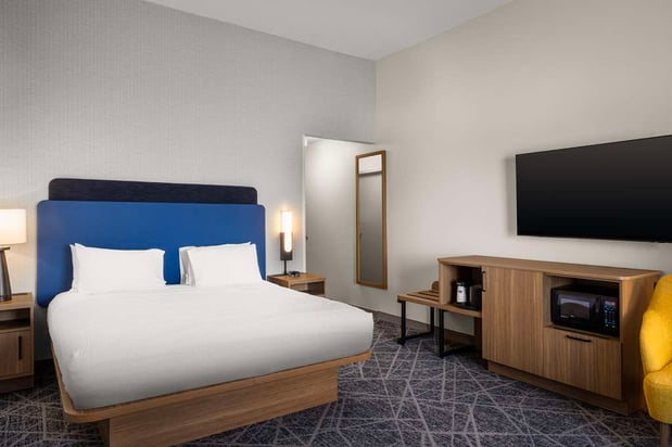 Images Hampton Inn & Suites Moline-Quad City Int'l Aprt