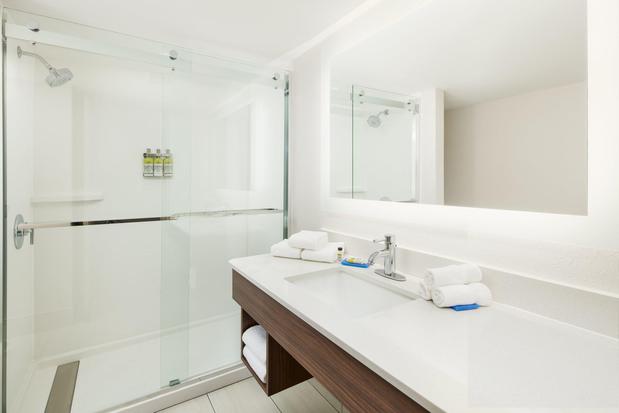 Images Holiday Inn Express & Suites Atlanta - Tucker Northlake by IHG