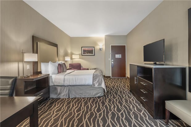 Images Best Western Plus Hotel at the Convention Center