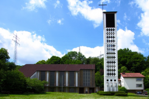 Bild 1 Kirche in Völklingen