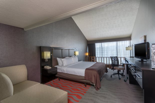 Images Holiday Inn Harrisburg (Hershey Area) I-81 by IHG