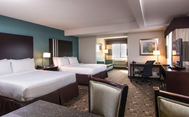 Images Holiday Inn Express & Suites Carlsbad Beach by IHG
