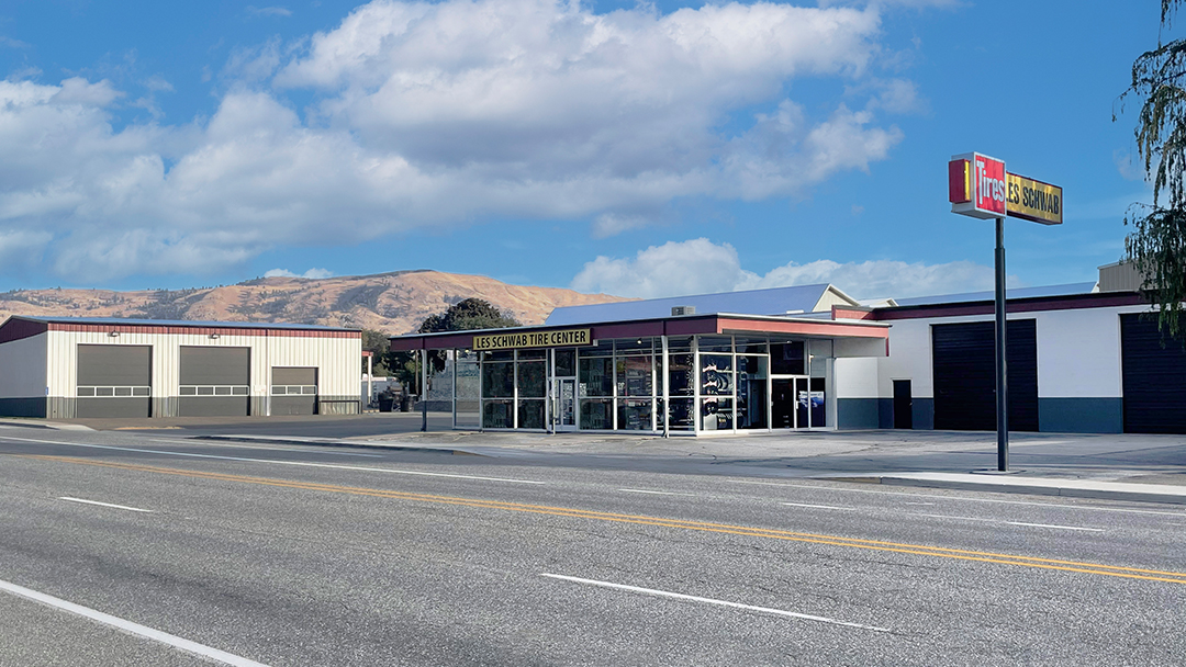 Les Schwab Tire Center
