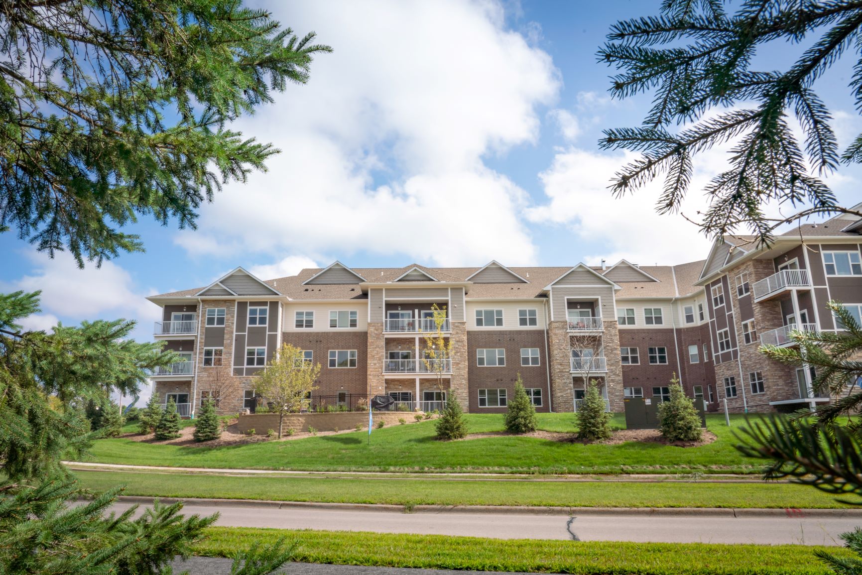 We invite you to a newly designed senior living community. We foster an at-home atmosphere and provide all the amenities and services you can imagine for a worry-free lifestyle.