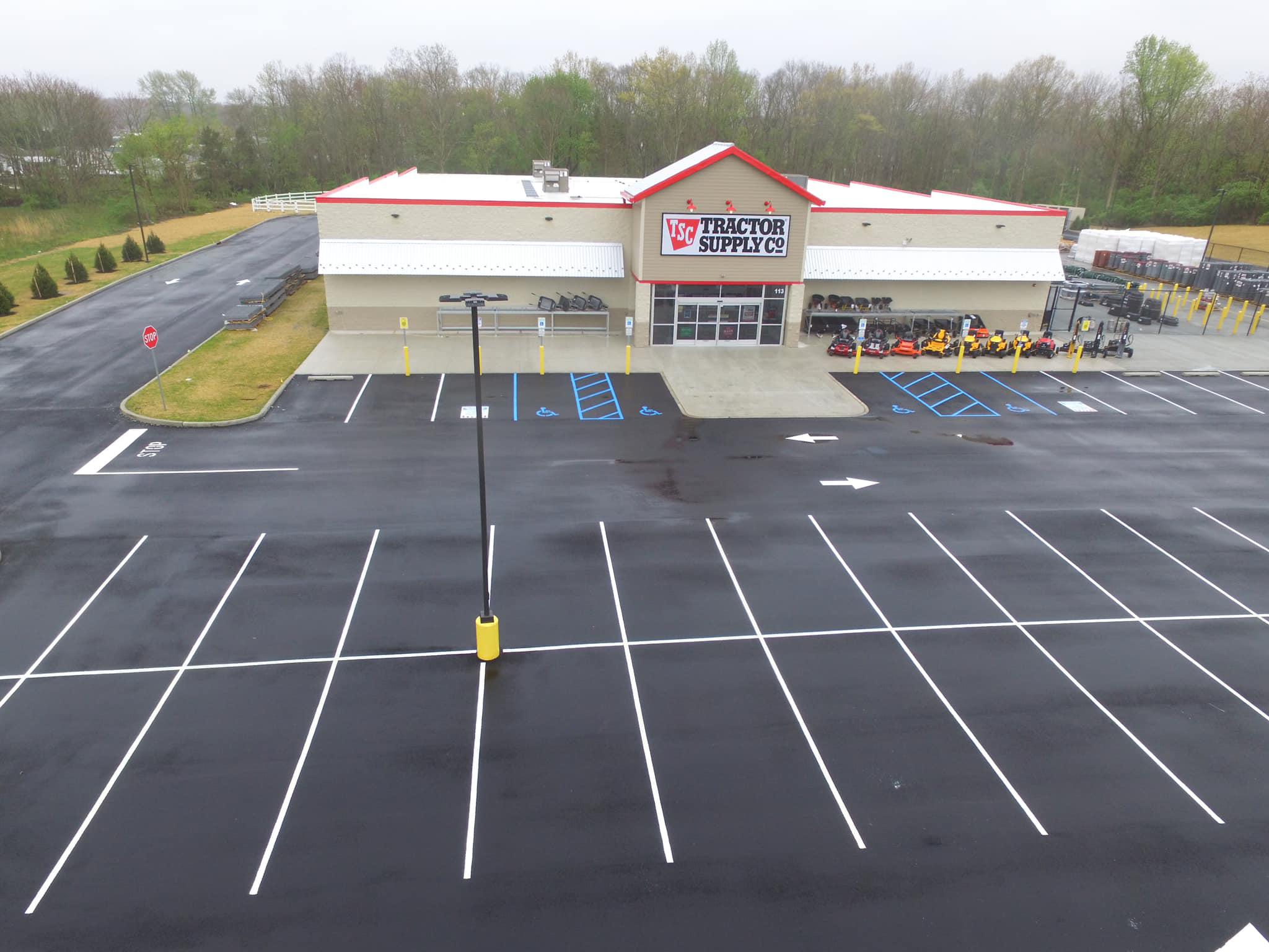 Finished Lines LLC Logo