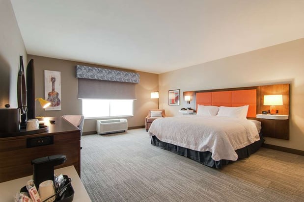 Images Hampton Inn & Suites Nashville North Skyline